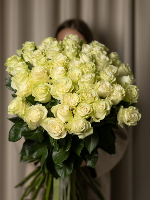 51 роза Мондиаль